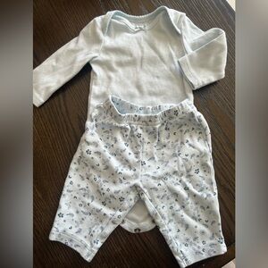 Carter’s baby blue onesie and coordinating pants